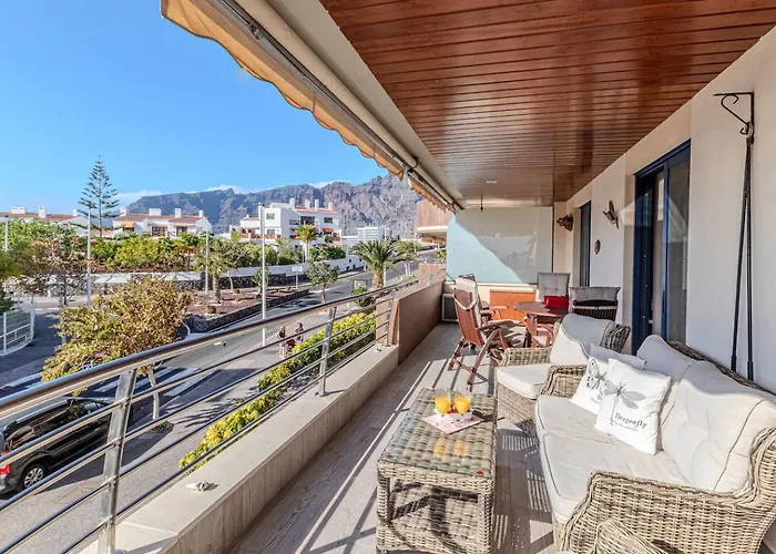 Santos Lerch Sol * Puerto de Santiago (Tenerife)